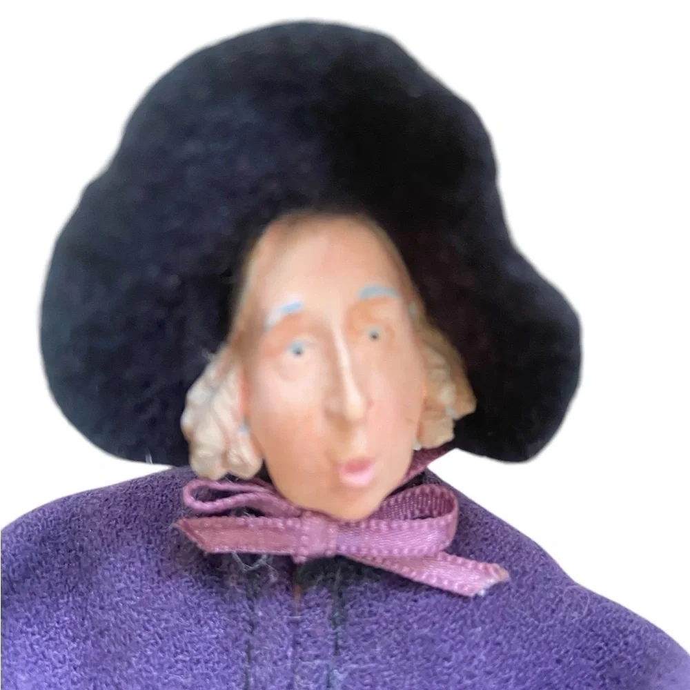 Vtg 1990 hallmark collections limited edition Victorian Carolers Viola in box
